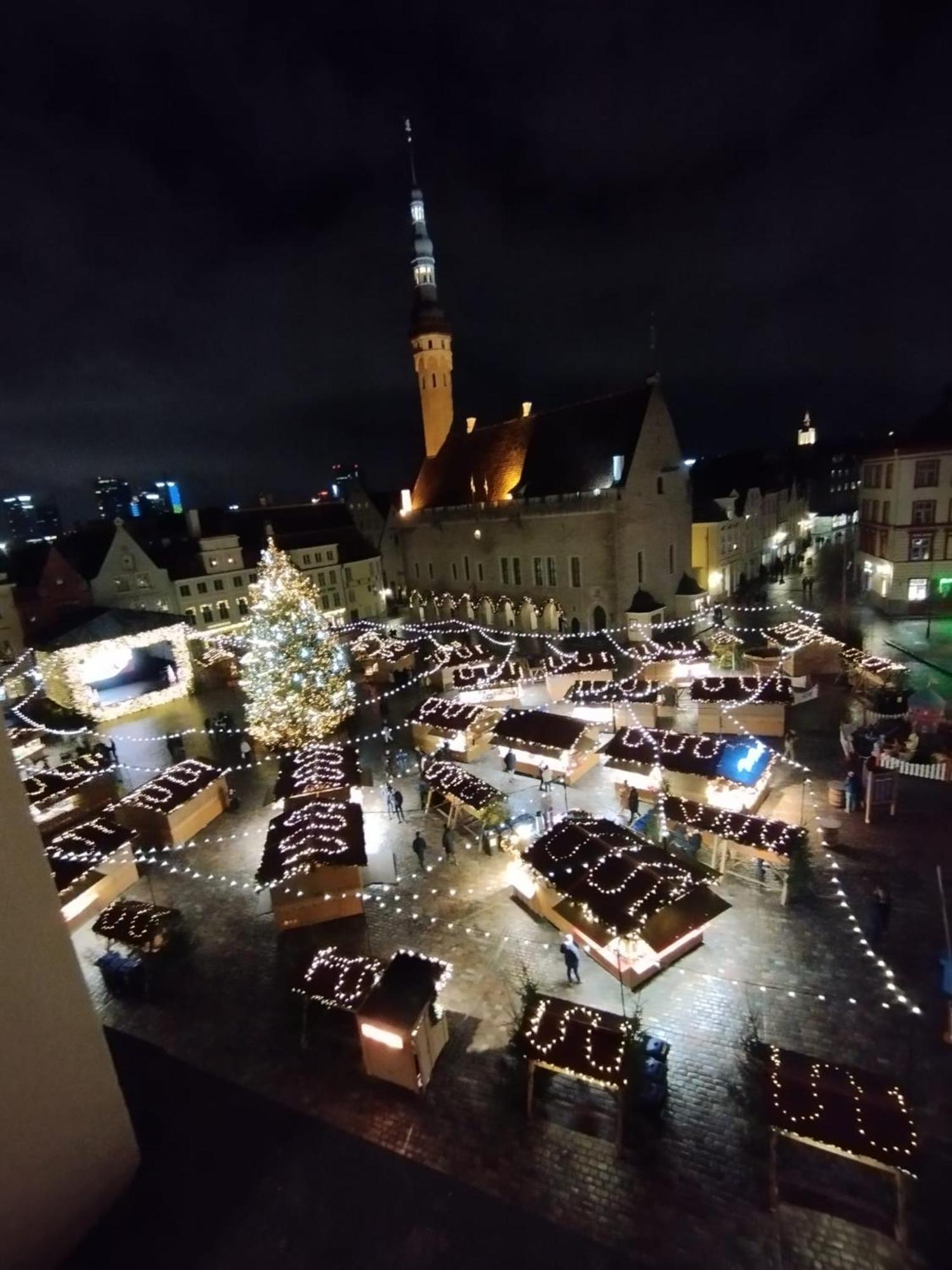 Old Town Square Residence ทาลลินน์ ภายนอก รูปภาพ